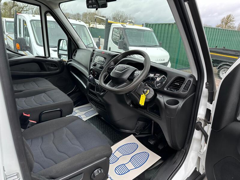 View IVECO DAILY  D CAB TIPPER 2022