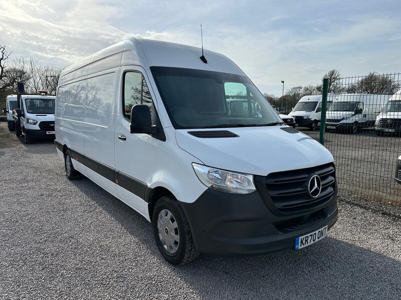 View MERCEDES-BENZ SPRINTER LWB 2.0 315 CDI Progressive 
