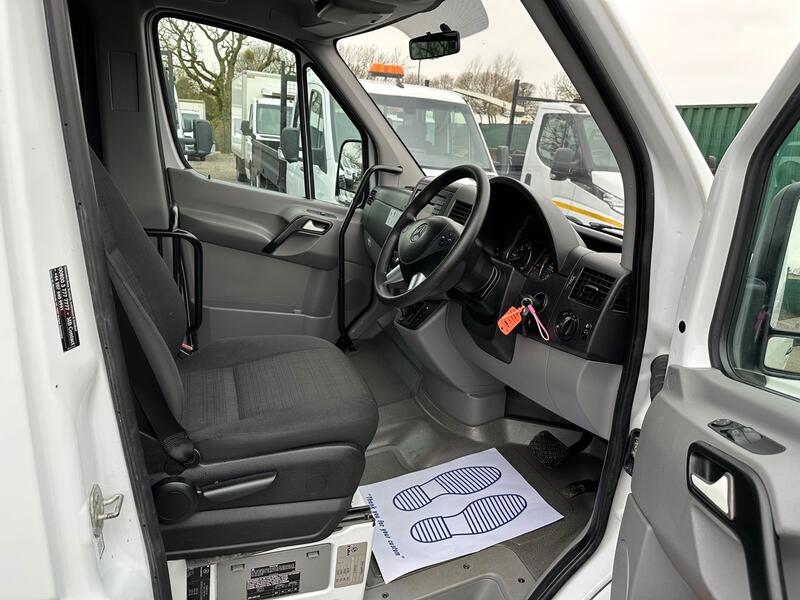 View MERCEDES-BENZ SPRINTER MINIBUS 3.5T EURO6