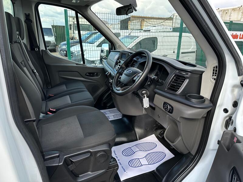View FORD TRANSIT SINGLE CAB TIPPER TWIN REAR WHEELS