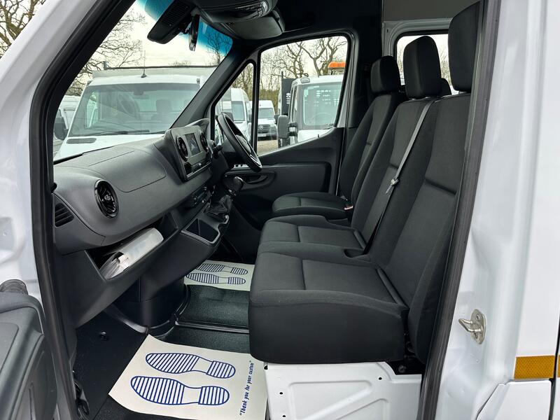 View MERCEDES-BENZ SPRINTER 2.1 314 CDI RWD MWB COMBI CREW WELFARE VAN