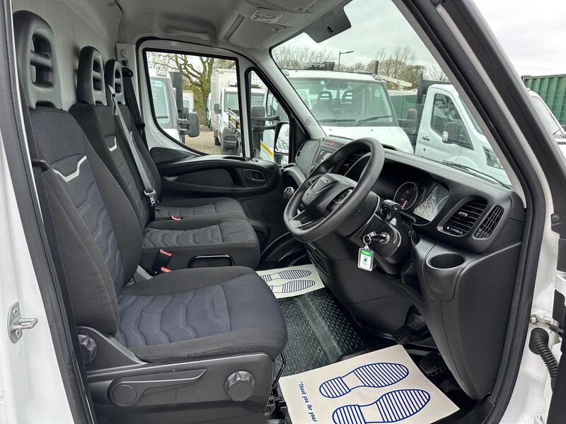 View IVECO DAILY LWB RWD AIR CON