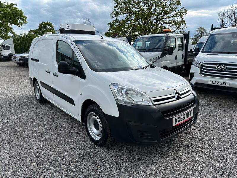 View CITROEN BERLINGO DOG VAN DOG UNIT