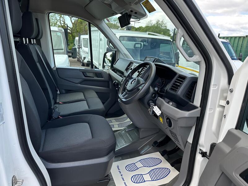 View VOLKSWAGEN CRAFTER CR50 177BHP PTO WORKSHOP COMPRESSOR VAN