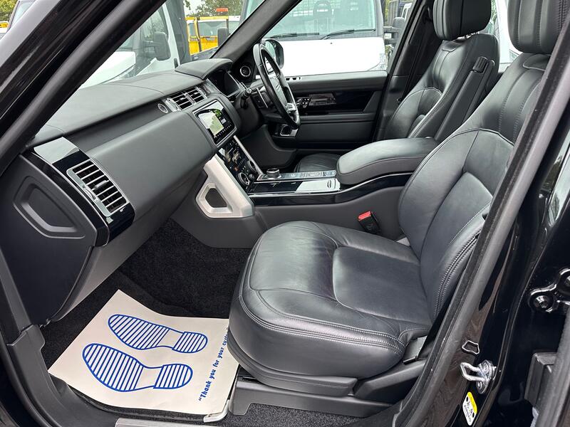 View LAND ROVER RANGE ROVER 5.0 P525 V8 Autobiography VAT Q