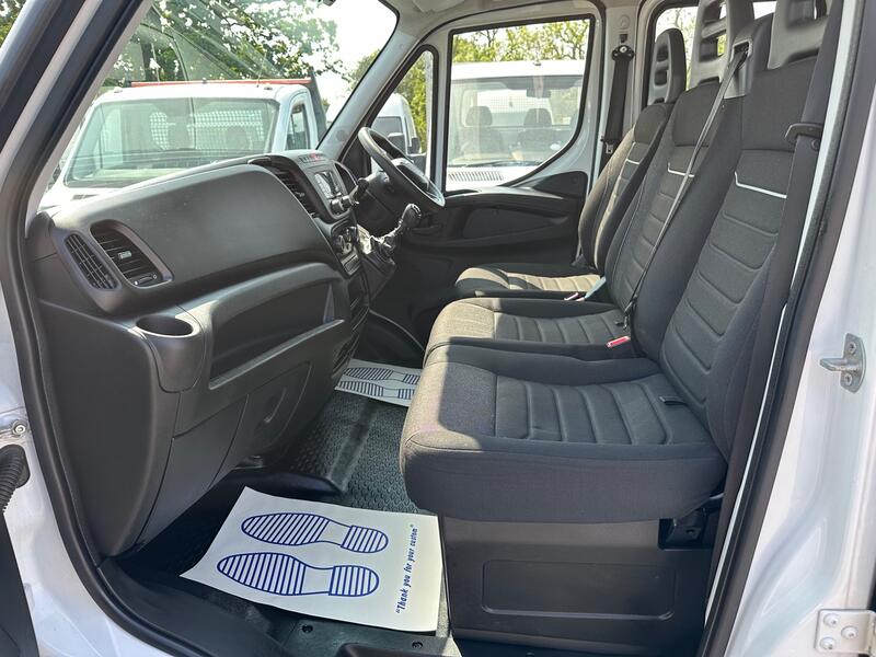 View IVECO DAILY 35C18 3.0 DOUBLE CAB TIPPER